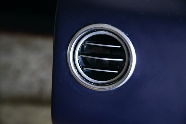 Interior Finished Dash Air Vent 4.jpg