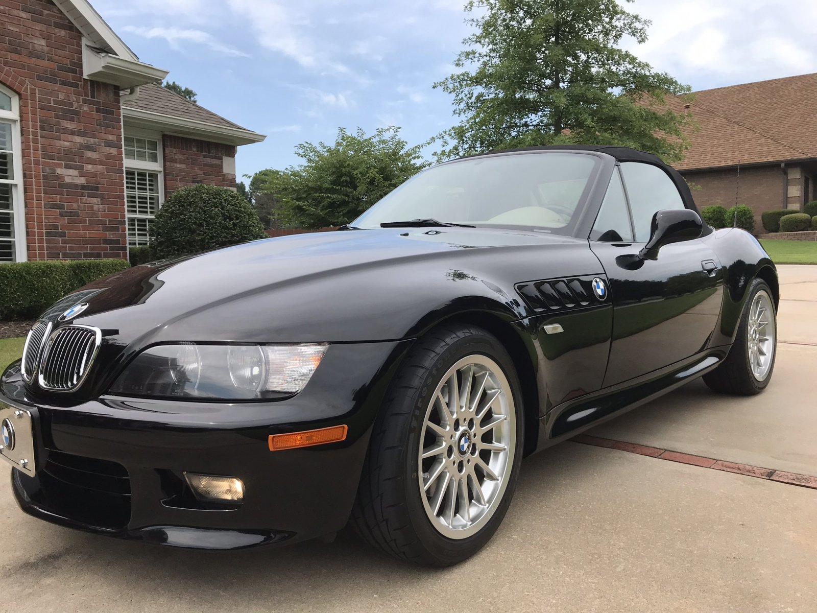 2002 3.0 I Z3 .... 23,000 miles