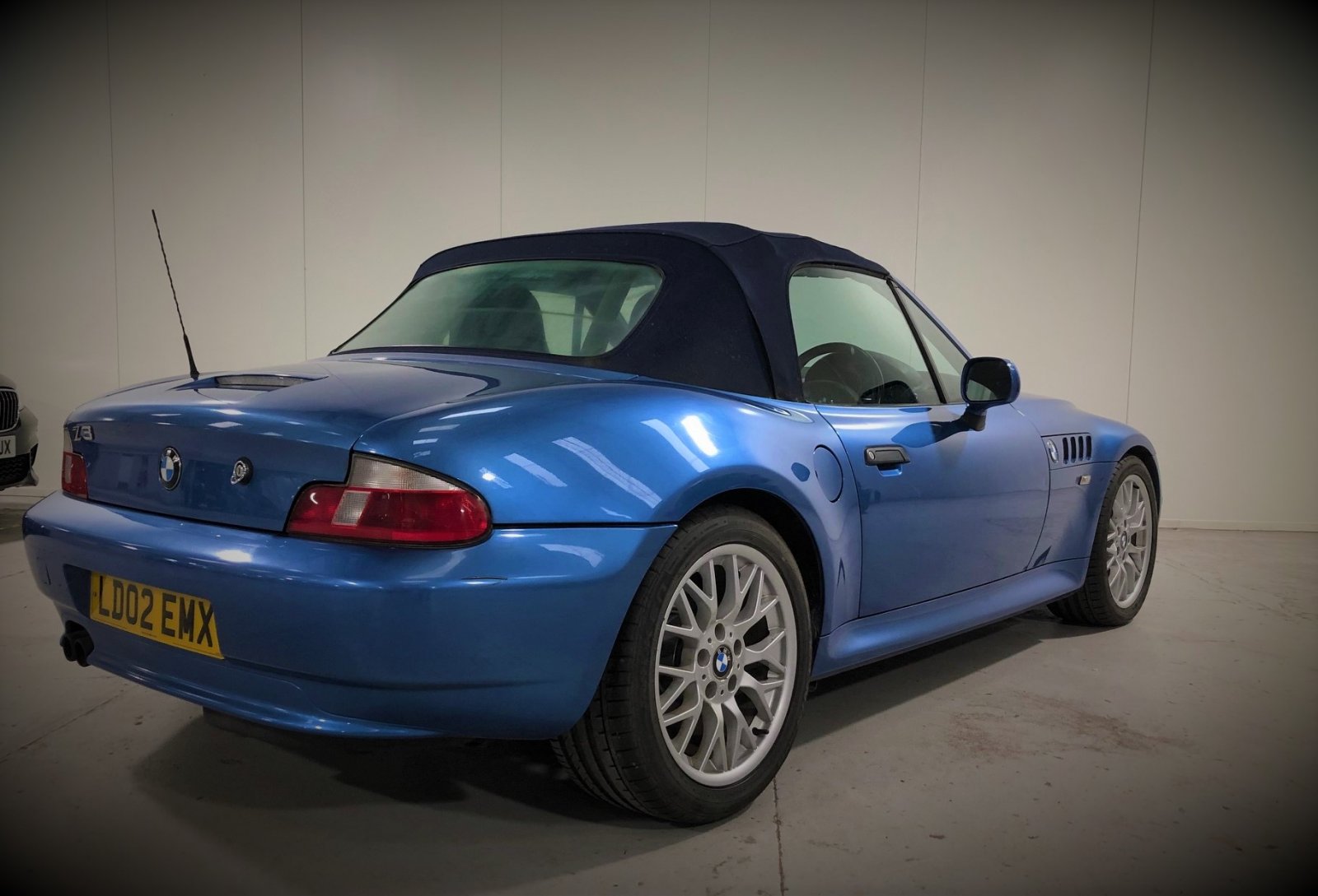 Z3 2.2i Sport - Estoril Blue NSR Quarter